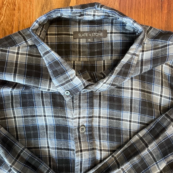 Slate & Stone Men’s Button Down Shirt - Picture 2 of 2